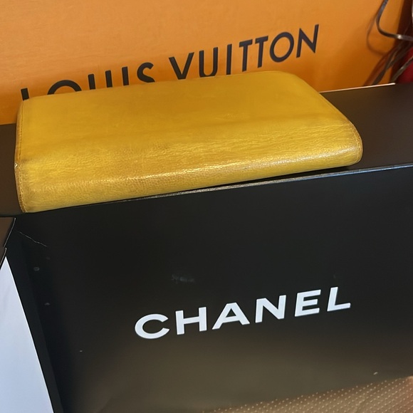 Chanel Wallet - Picture 7 of 16